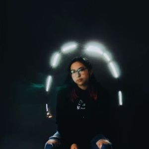 Meet your Posher, Alexia